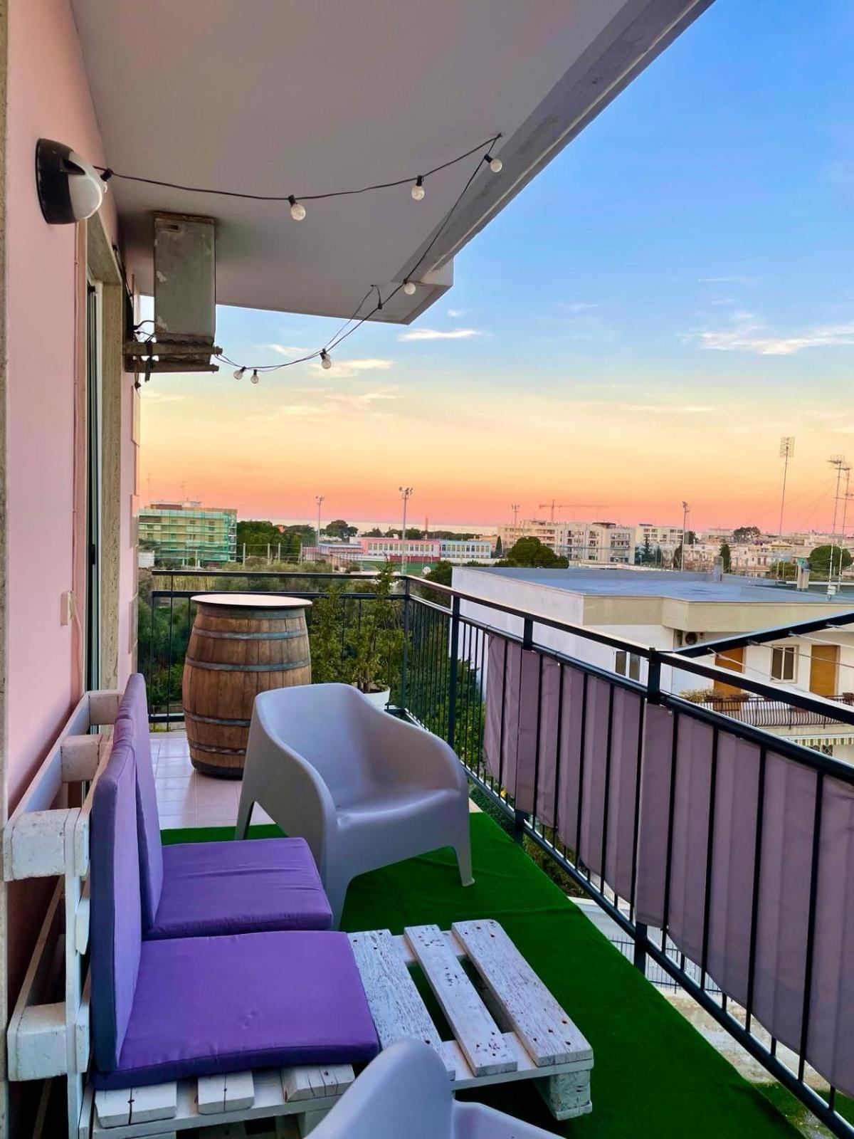 Hotel Wanderlust House à Bari Extérieur photo