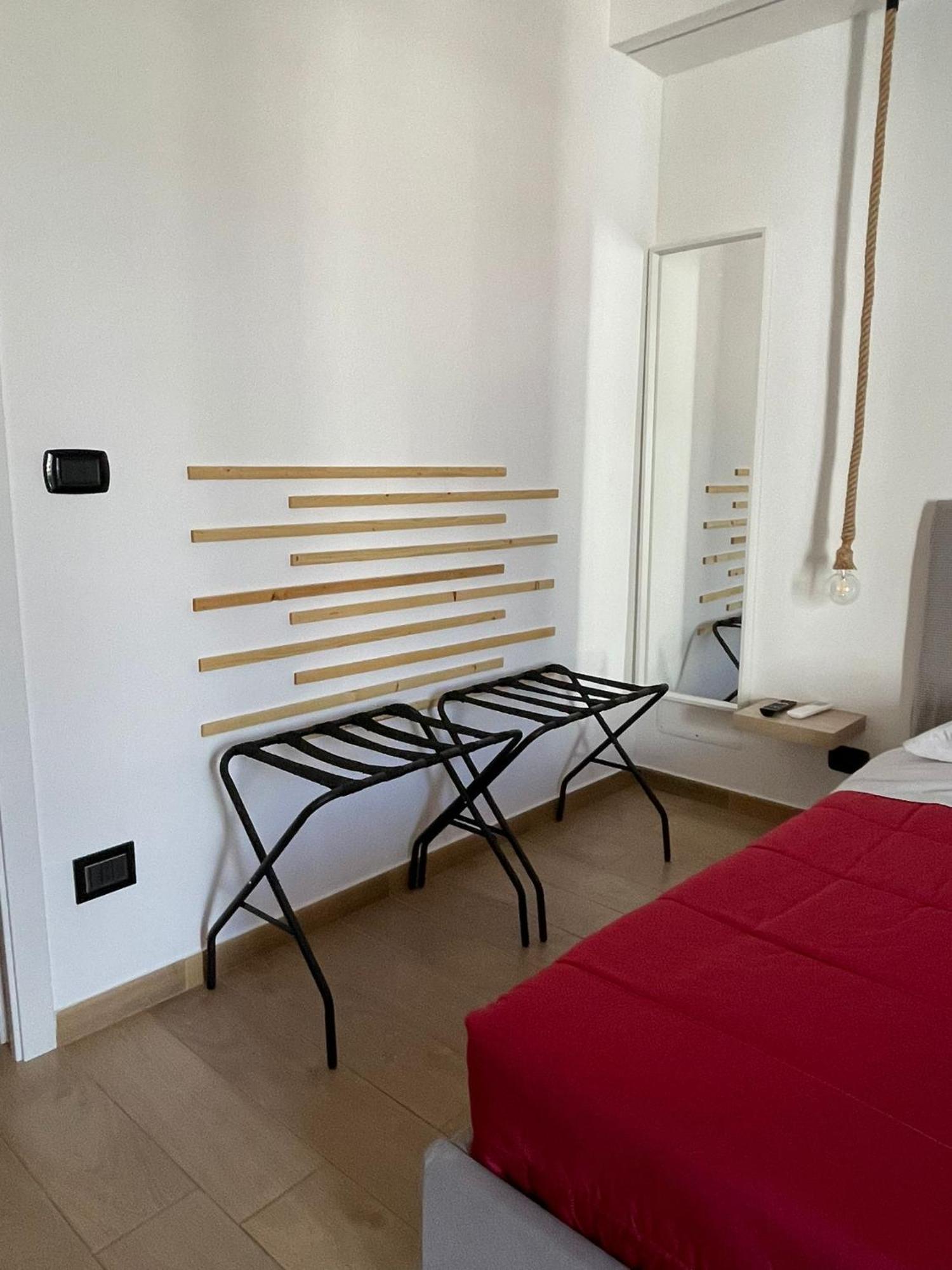 Hotel Wanderlust House à Bari Extérieur photo