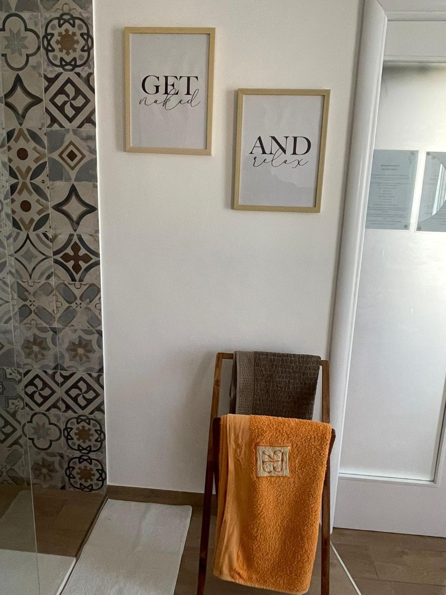 Hotel Wanderlust House à Bari Extérieur photo